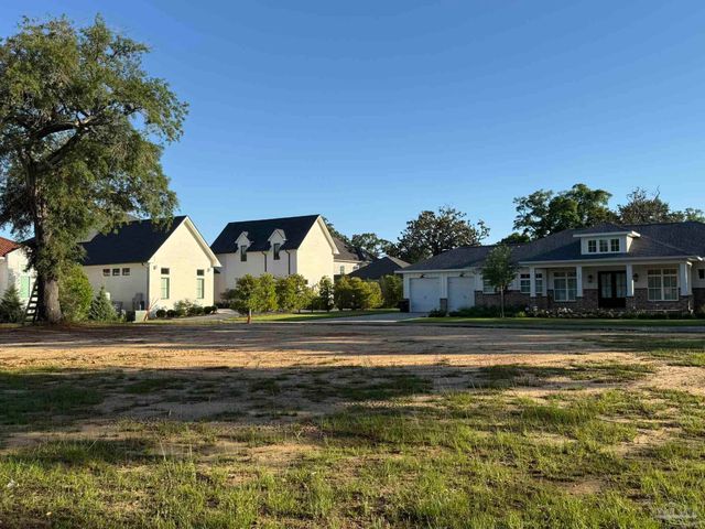 581 Chipley Ave, Pensacola, FL 32503