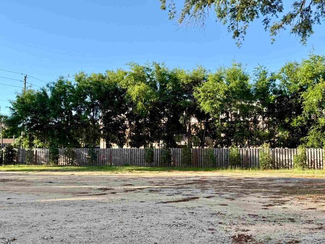 581 Chipley Ave, Pensacola, FL 32503
