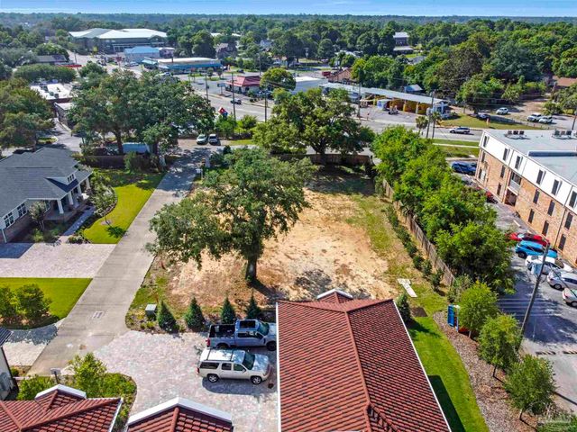 581 Chipley Ave, Pensacola, FL 32503