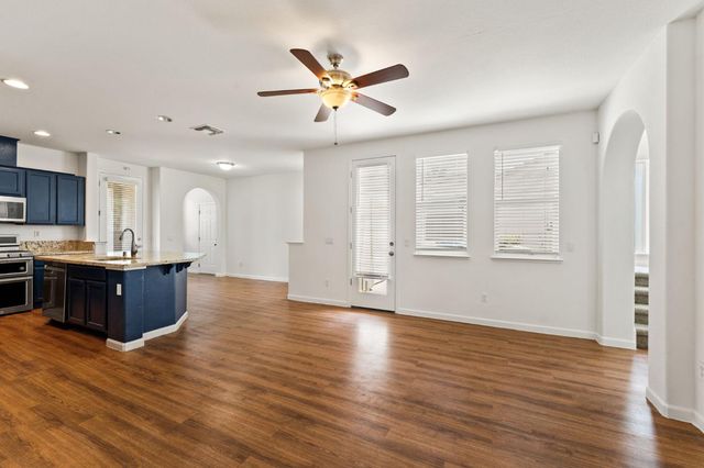 330 Belfont Cir, Sacramento, CA 95835