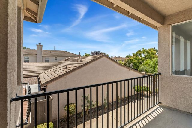 330 Belfont Cir, Sacramento, CA 95835