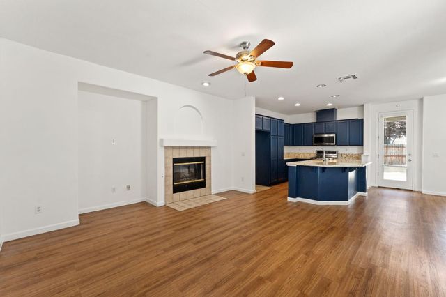 330 Belfont Cir, Sacramento, CA 95835