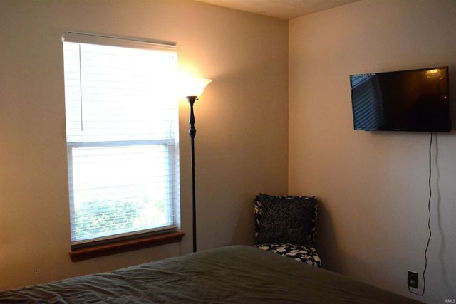 5643 N BLUEGRASS Circle, Lafayette, IN 47905