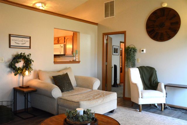 5643 N BLUEGRASS Circle, Lafayette, IN 47905