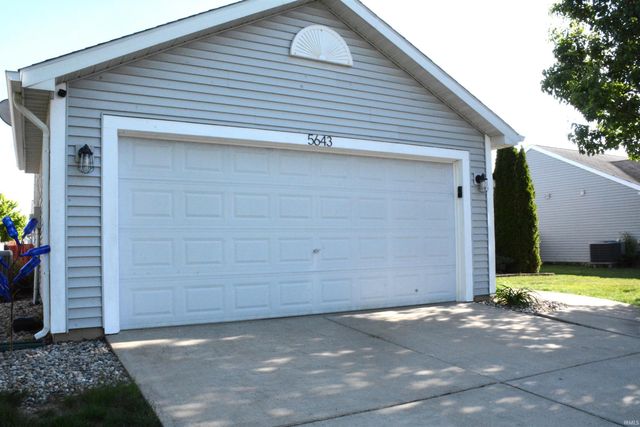 5643 N BLUEGRASS Circle, Lafayette, IN 47905