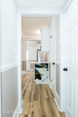 14 Yale Street, Schenectady, NY 12304