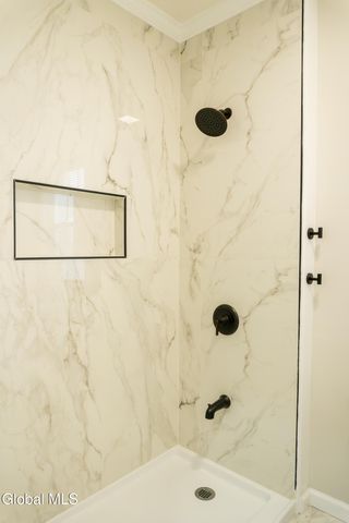 14 Yale Street, Schenectady, NY 12304