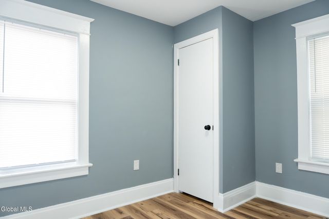 14 Yale Street, Schenectady, NY 12304