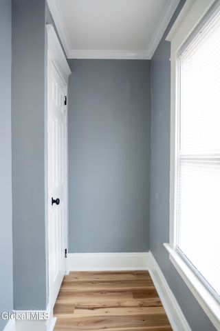 14 Yale Street, Schenectady, NY 12304