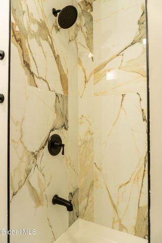 14 Yale Street, Schenectady, NY 12304