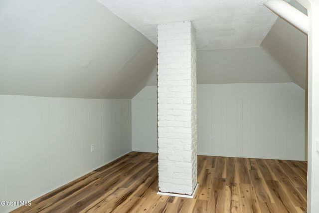 14 Yale Street, Schenectady, NY 12304