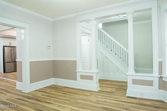 14 Yale Street, Schenectady, NY 12304