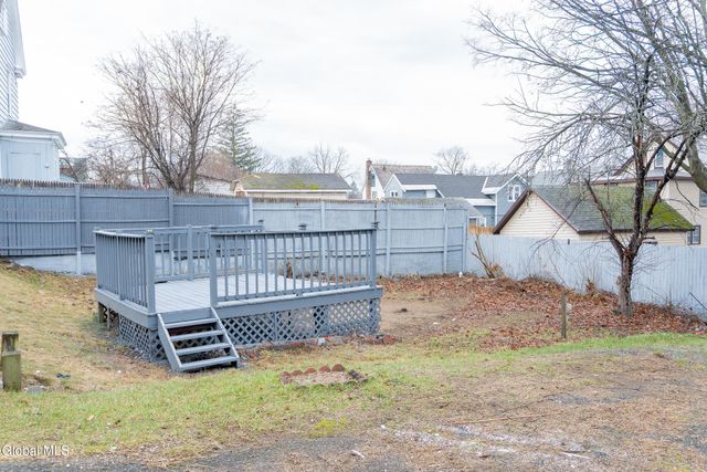 14 Yale Street, Schenectady, NY 12304