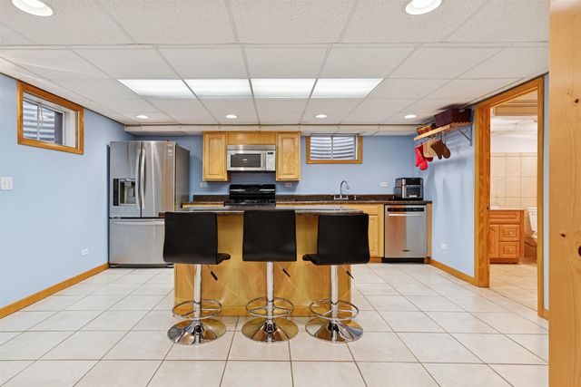 7216 S Octavia Avenue, Bridgeview, IL 60455