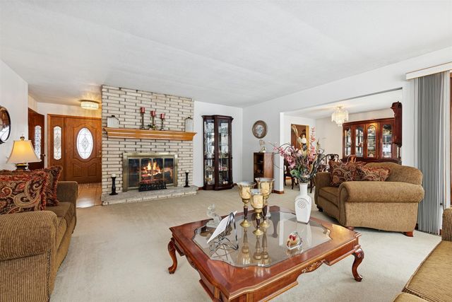 7216 S Octavia Avenue, Bridgeview, IL 60455