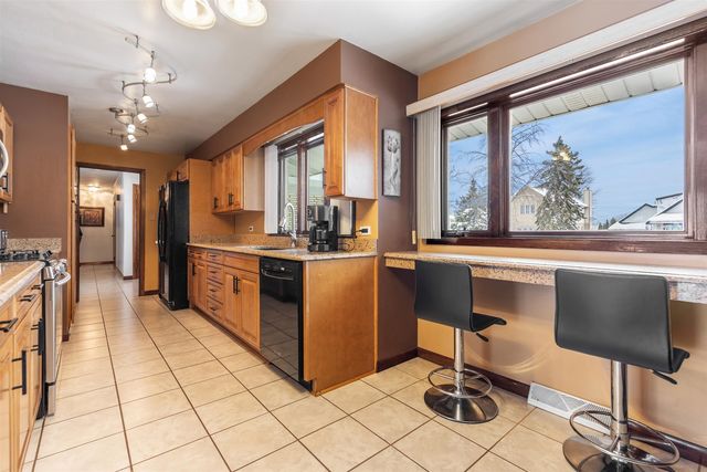 7216 S Octavia Avenue, Bridgeview, IL 60455