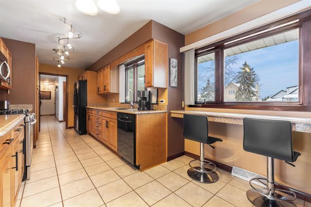 7216 S Octavia Avenue, Bridgeview, IL 60455