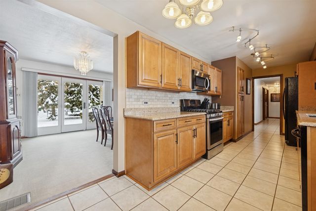 7216 S Octavia Avenue, Bridgeview, IL 60455