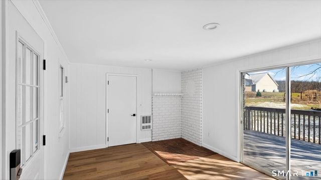 56 West Street, Bolton, CT 06043