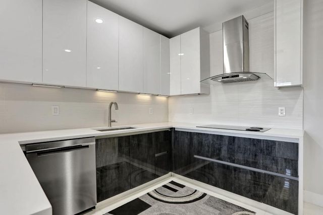 6584 Villa Sonrisa Drive 1122, Boca Raton, FL 33433