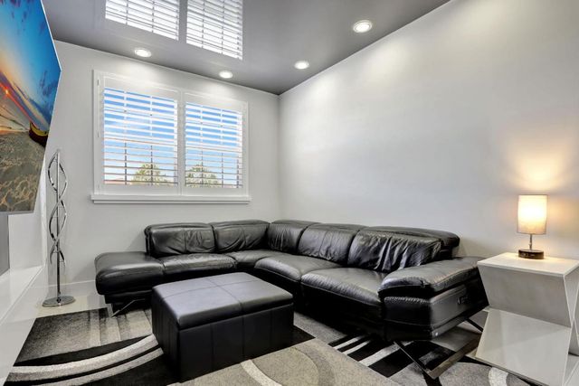 6584 Villa Sonrisa Drive 1122, Boca Raton, FL 33433