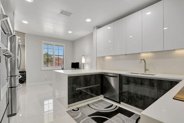 6584 Villa Sonrisa Drive 1122, Boca Raton, FL 33433