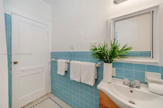 311 Navarre Ave, Coral Gables, FL 33134