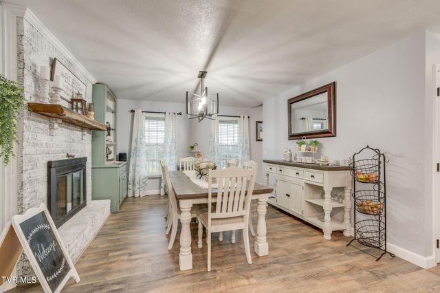 214 Brooks Landing Circle, Rogersville, TN 37857