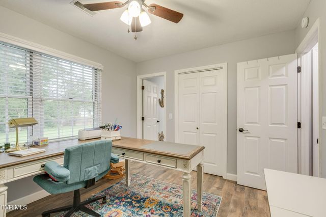 214 Brooks Landing Circle, Rogersville, TN 37857