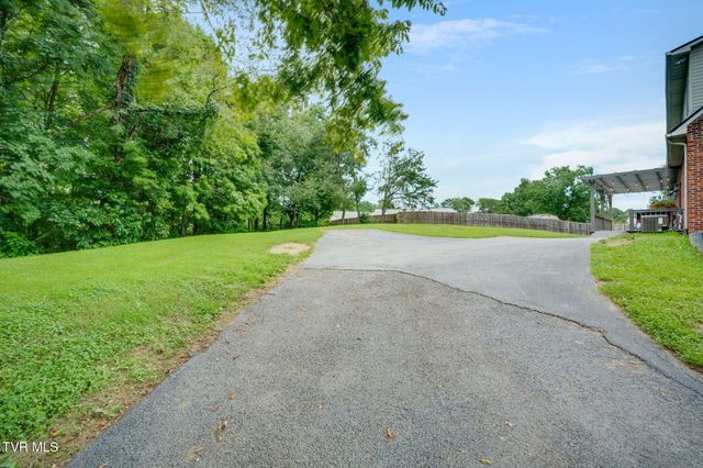 214 Brooks Landing Circle, Rogersville, TN 37857