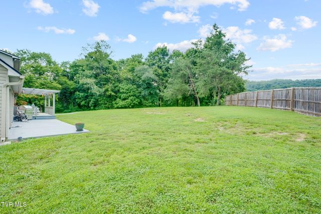 214 Brooks Landing Circle, Rogersville, TN 37857