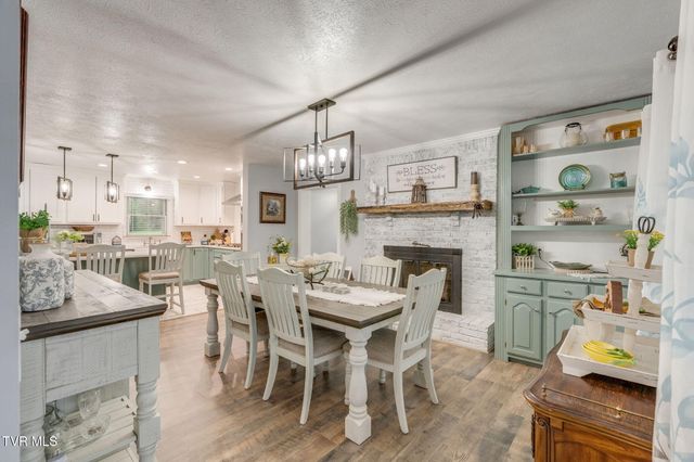 214 Brooks Landing Circle, Rogersville, TN 37857