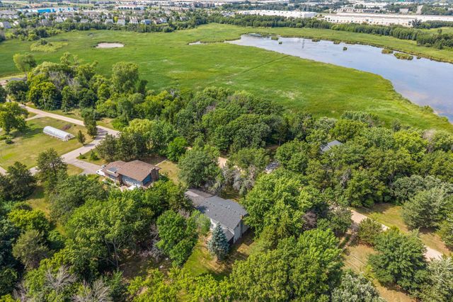 5352 Eagle Creek Boulevard, Shakopee, MN 55379