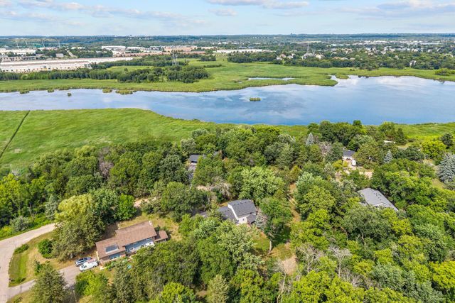 5352 Eagle Creek Boulevard, Shakopee, MN 55379