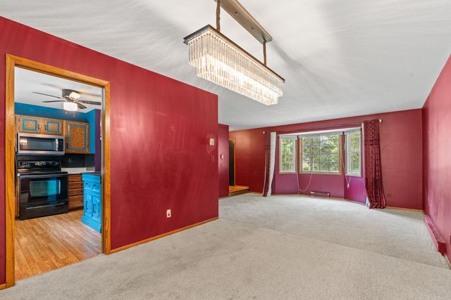 5352 Eagle Creek Boulevard, Shakopee, MN 55379