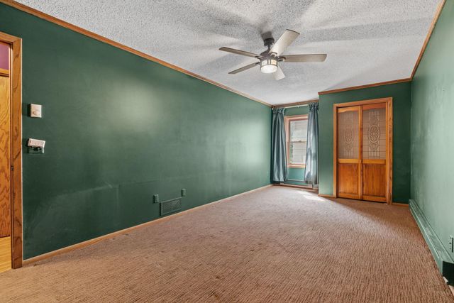 5352 Eagle Creek Boulevard, Shakopee, MN 55379