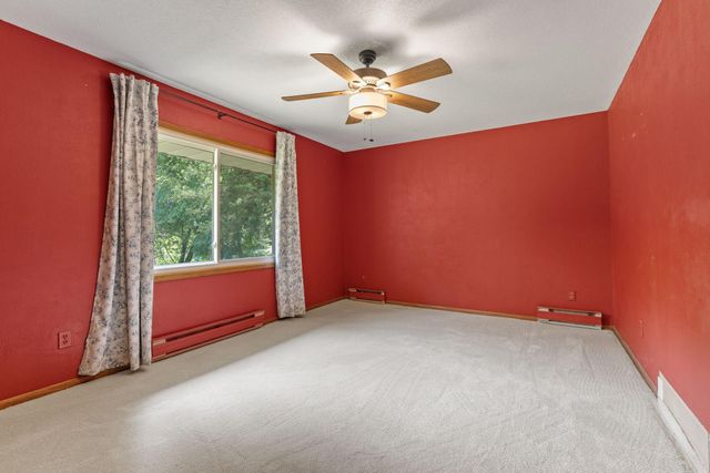 5352 Eagle Creek Boulevard, Shakopee, MN 55379