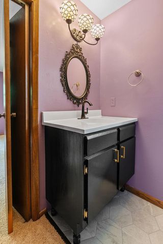 5352 Eagle Creek Boulevard, Shakopee, MN 55379