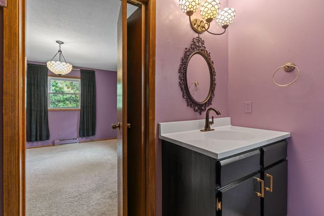5352 Eagle Creek Boulevard, Shakopee, MN 55379
