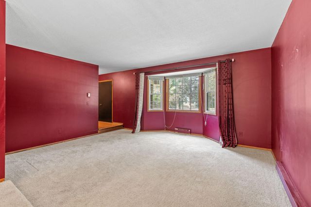 5352 Eagle Creek Boulevard, Shakopee, MN 55379