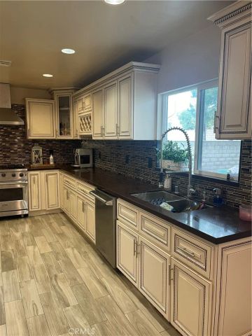 6548 Steven, San Bernardino, CA 92407