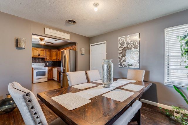 5514 E Kinkaid St, Wichita, KS 67218