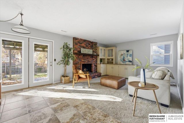 13591 Arbor Street, Omaha, NE 68144