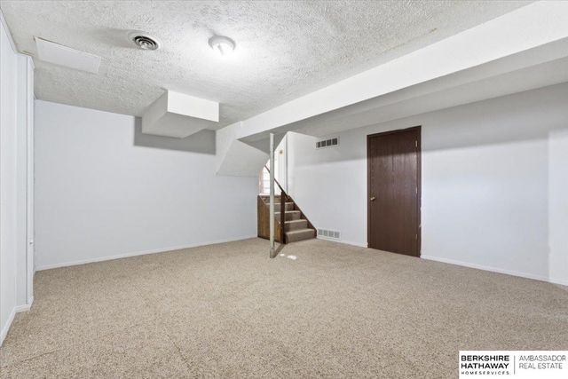 13591 Arbor Street, Omaha, NE 68144