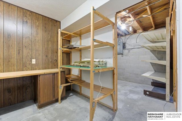 13591 Arbor Street, Omaha, NE 68144