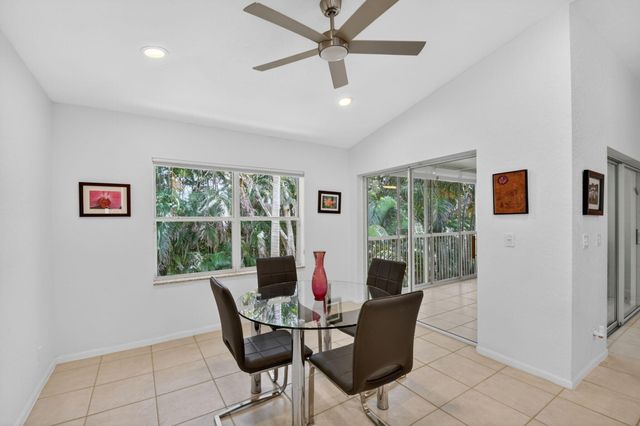 7910 Laina Lane 3, Boynton Beach, FL 33437