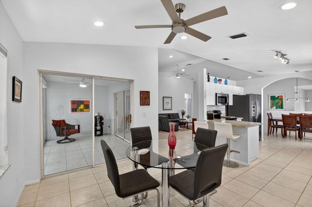 7910 Laina Lane 3, Boynton Beach, FL 33437