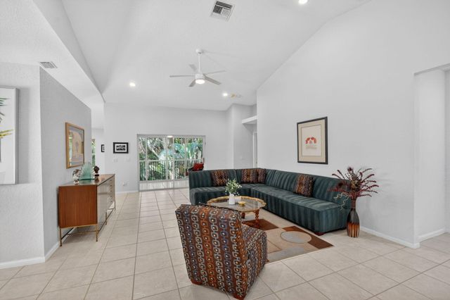 7910 Laina Lane 3, Boynton Beach, FL 33437