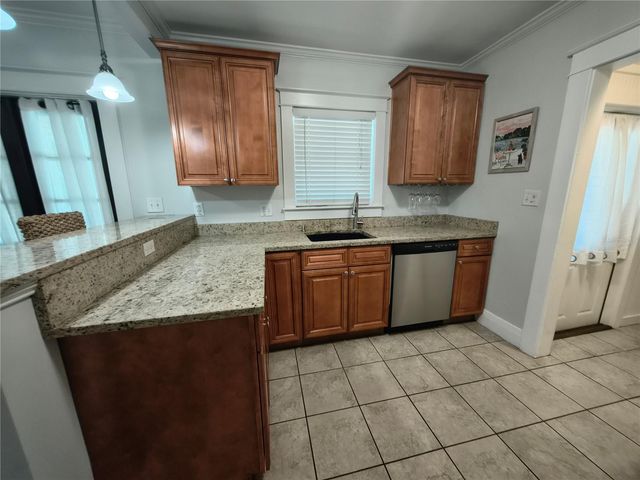 708 W IDLEWILD AVENUE, Tampa, FL 33604