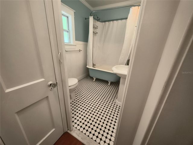 708 W IDLEWILD AVENUE, Tampa, FL 33604